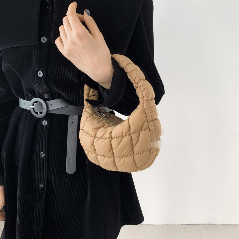 Women's Cotton Solid Color Basic Pillow Shape Zipper Shoulder Bag Handbag Underarm Bag display picture 5