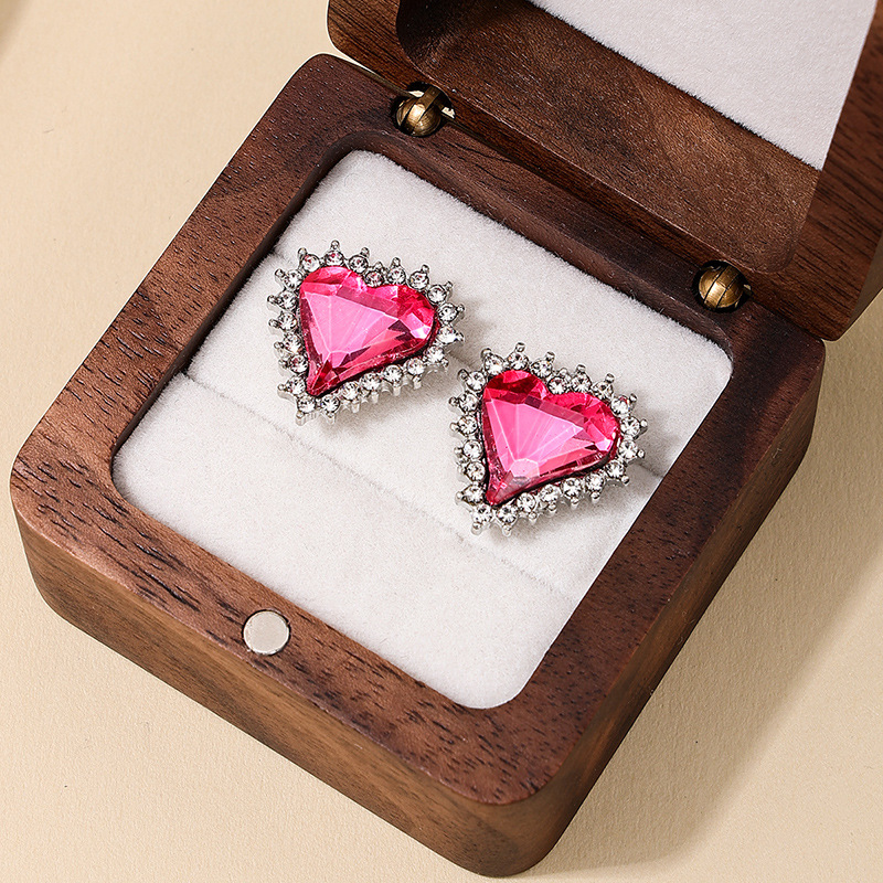 1 Pair Romantic Sweet Shiny Heart Shape Inlay Alloy Rhinestones Ear Studs display picture 5