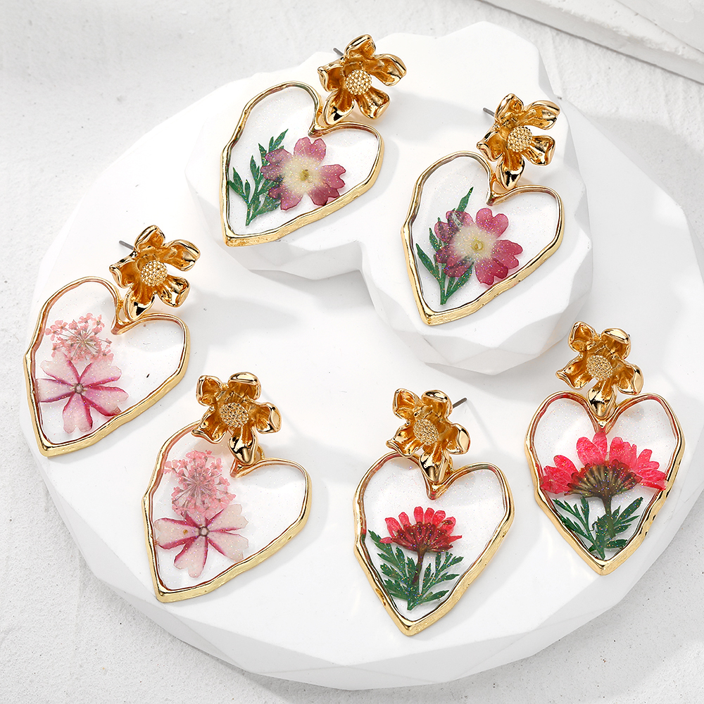 1 Pair Vacation Sweet Heart Shape Flower Resin Drop Earrings display picture 4