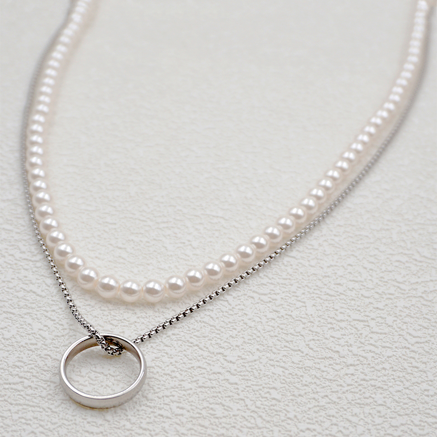 Casual Hip-hop Simple Style Circle Titanium Steel Pearl Double Layer Necklaces display picture 3