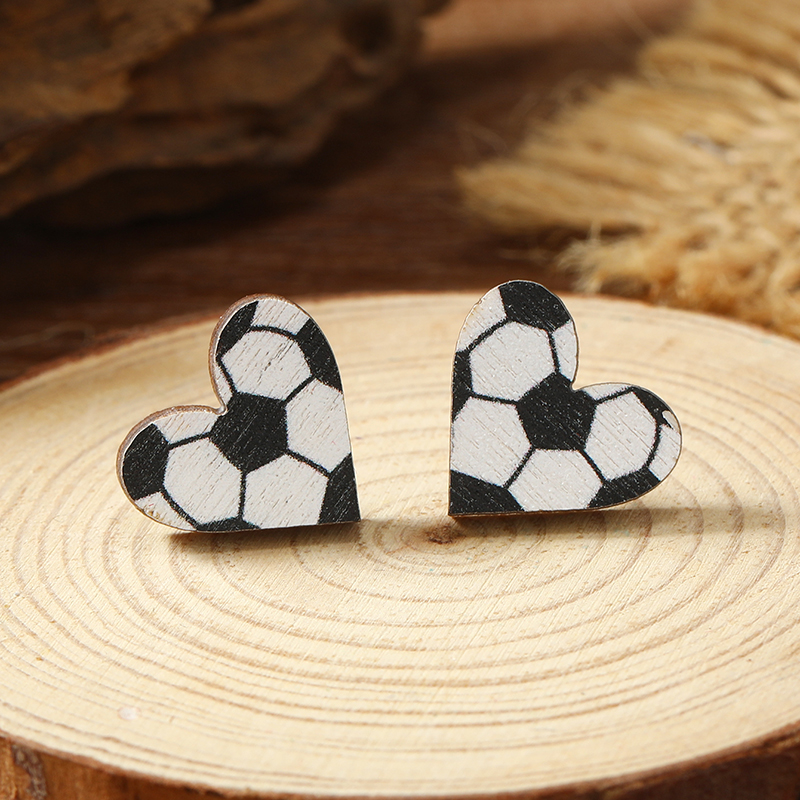 1 Pair Cute Heart Shape Wood Silver Plated Ear Studs display picture 19