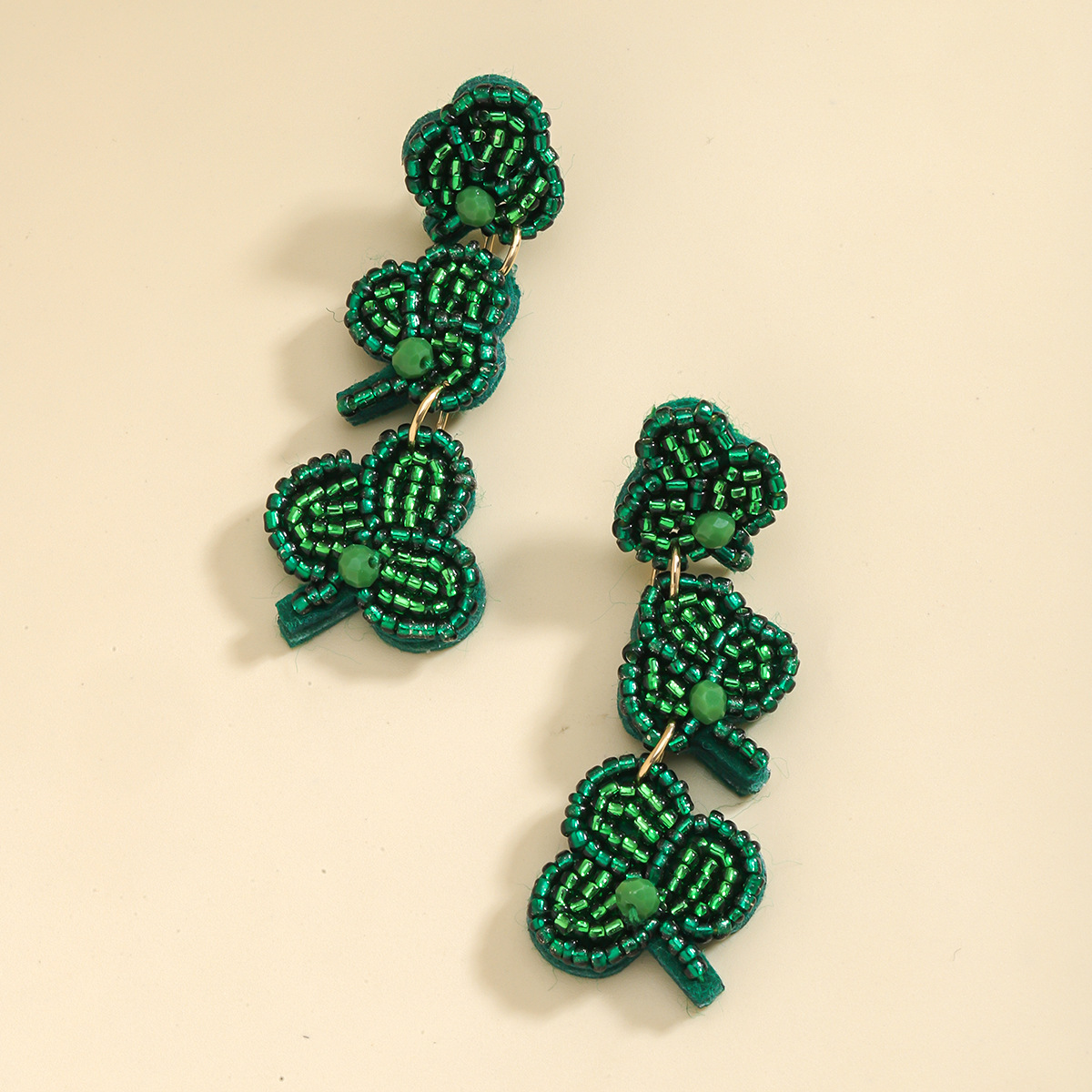 1 Pair Cute Handmade Simple Style Shamrock Letter Beaded Handmade Braid Seed Bead Drop Earrings display picture 9