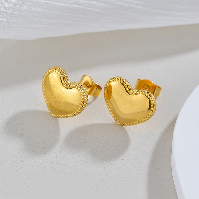 1 Pair Simple Style Heart Shape Plating 304 Stainless Steel 18K Gold Plated Ear Studs display picture 1