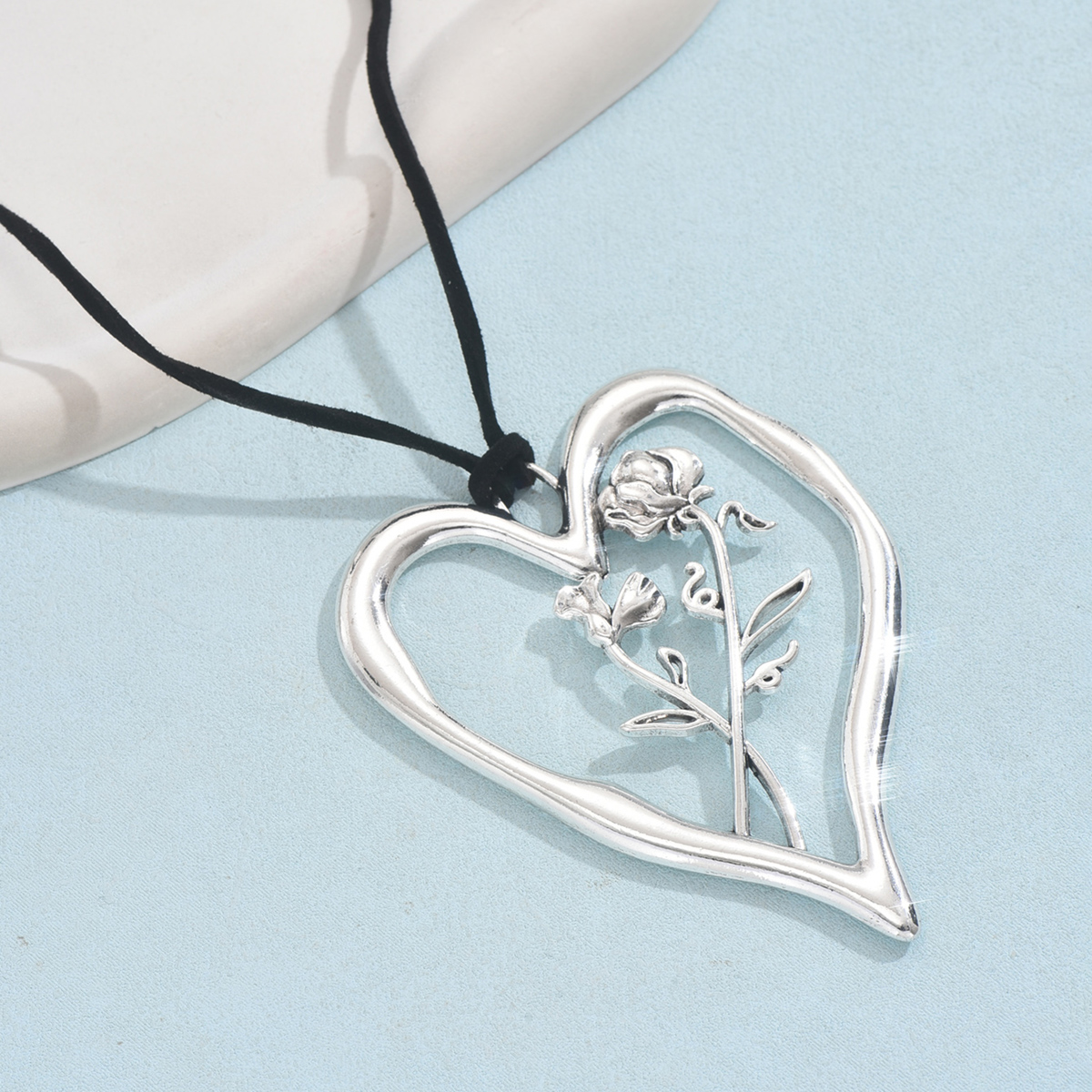 Streetwear Heart Shape Alloy Plating Silver Plated Women's Pendant Necklace display picture 2