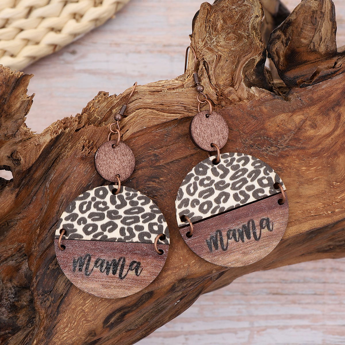 1 Pair Vintage Style Letter Leopard Carving Wood Drop Earrings display picture 4