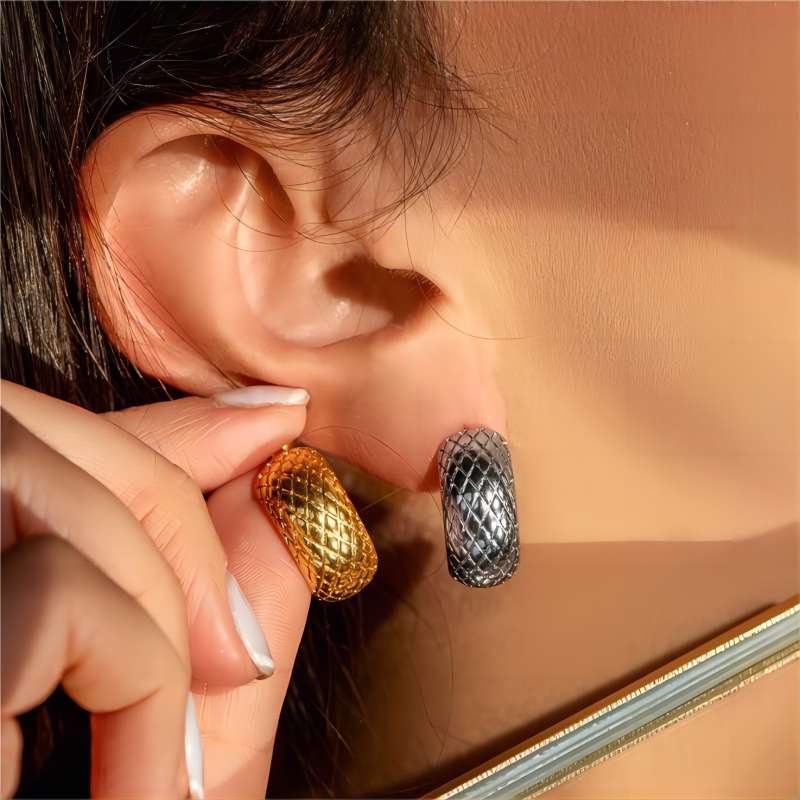 1 Par Estilo Simple Lingge Pulido Enchapado Acero Inoxidable 304 Pendientes display picture 1