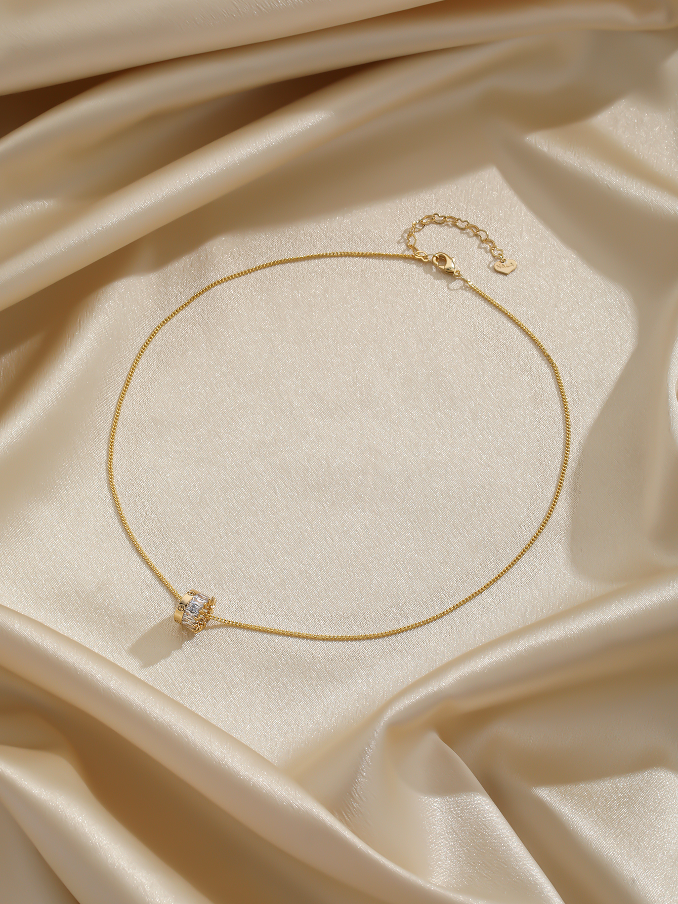 Elegant Einfacher Stil Geometrisch Kupfer Inlay Zirkon 18 Karat Vergoldet Versilbert Halskette Mit Anhänger display picture 4