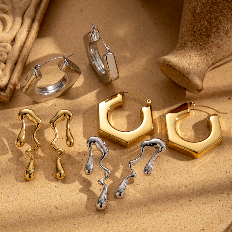 1 Paar Einfacher Stil Irregulär Überzug Metall Rostfreier Stahl 18 Karat Vergoldet Ohrringe display picture 6
