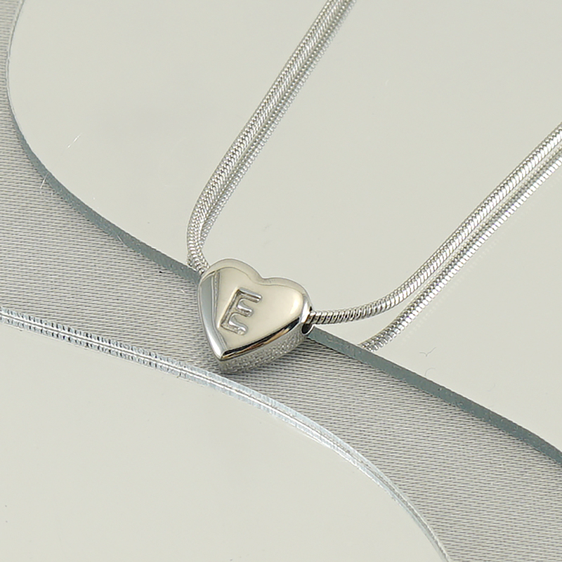 Stainless Steel Simple Style Polishing Letter Heart Shape Pendant Necklace display picture 3