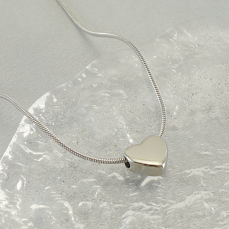 Rostfreier Stahl Einfacher Stil Polieren Brief Herzform Halskette Mit Anhänger display picture 5
