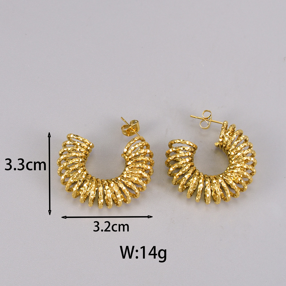 1 Pair Simple Style Classic Style C Shape Plating Titanium Steel 18k Gold Plated Silver Plated Ear Studs display picture 4