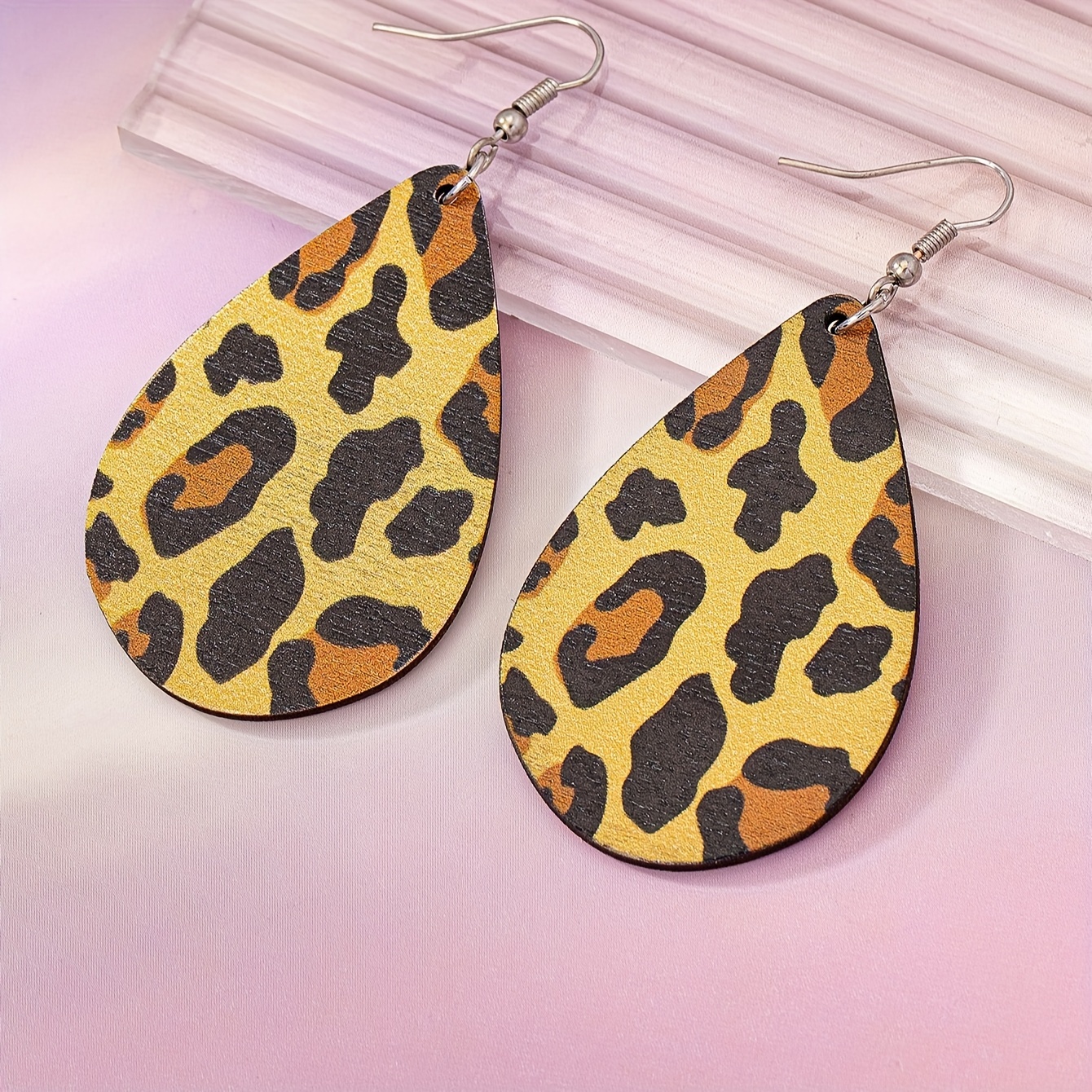 1 Pair Retro Classic Style Commute Geometric Water Droplets Leopard Wood Drop Earrings display picture 5