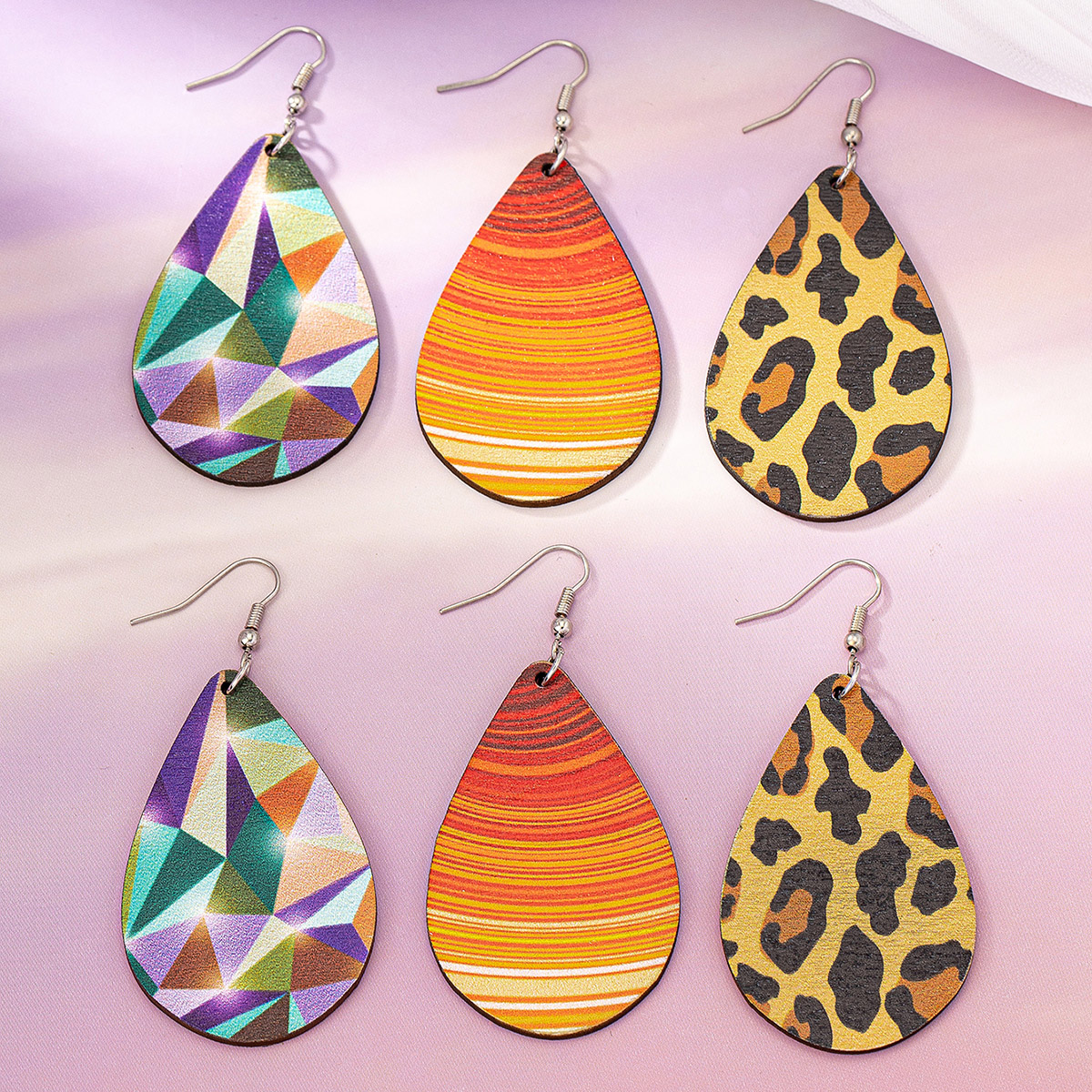 1 Pair Retro Classic Style Commute Geometric Water Droplets Leopard Wood Drop Earrings display picture 1