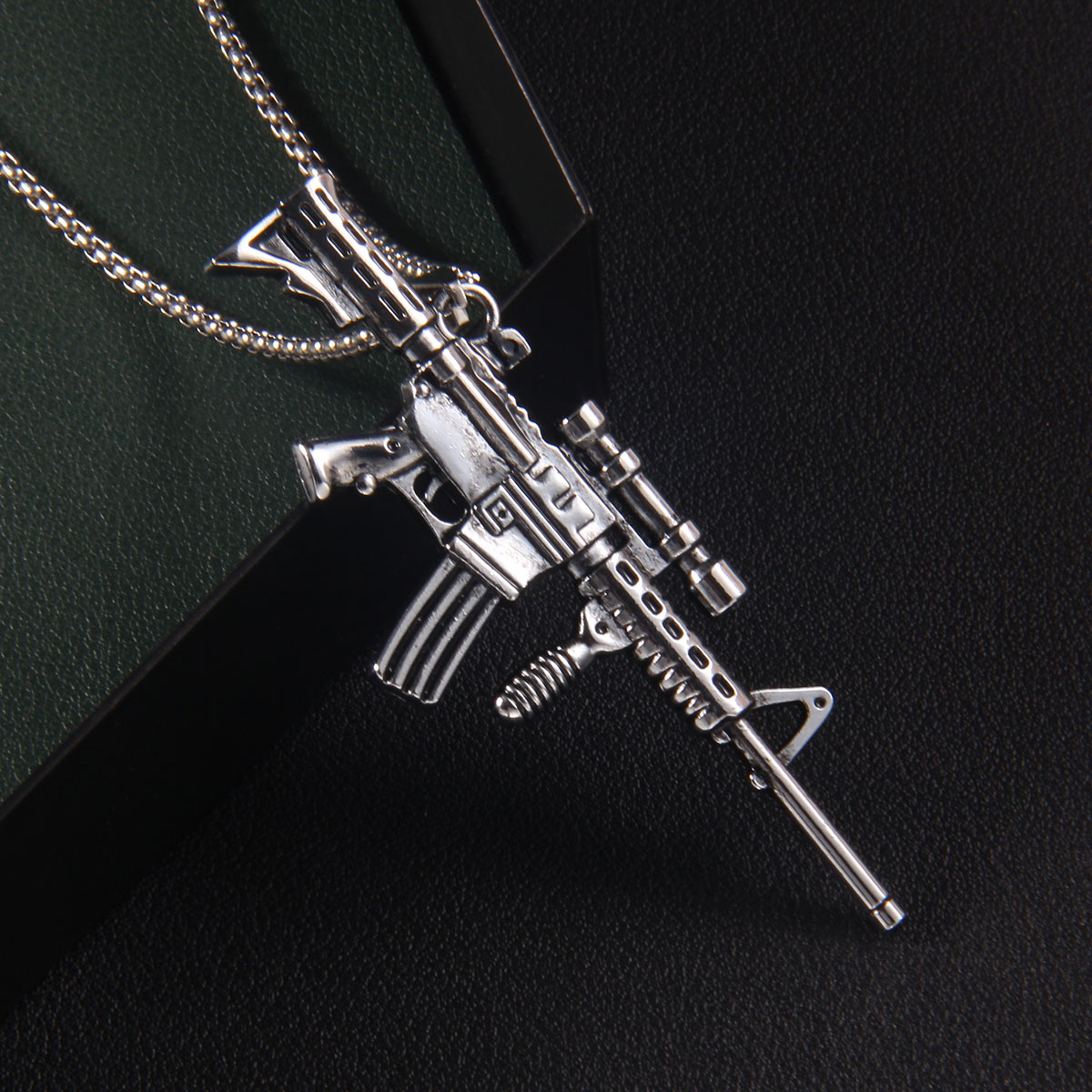 Casual Punk Pistol 201 Stainless Steel Zinc Alloy Unisex Pendant Necklace display picture 1