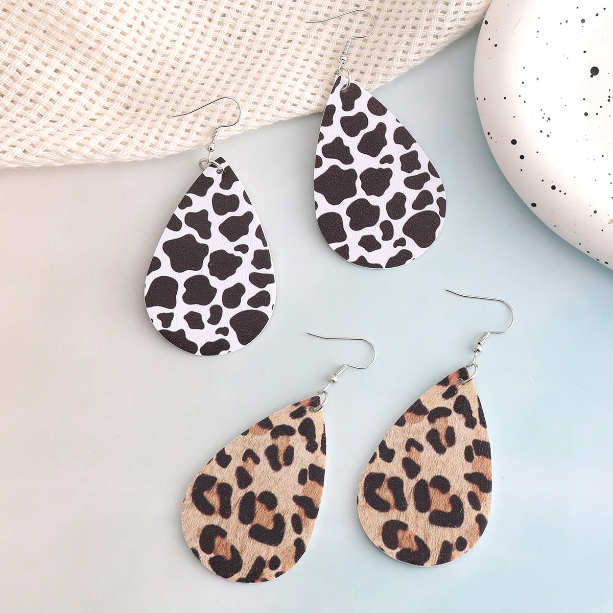 1 Set Vintage Style Simple Style Leaf Flower Leopard Pu Leather Drop Earrings display picture 5