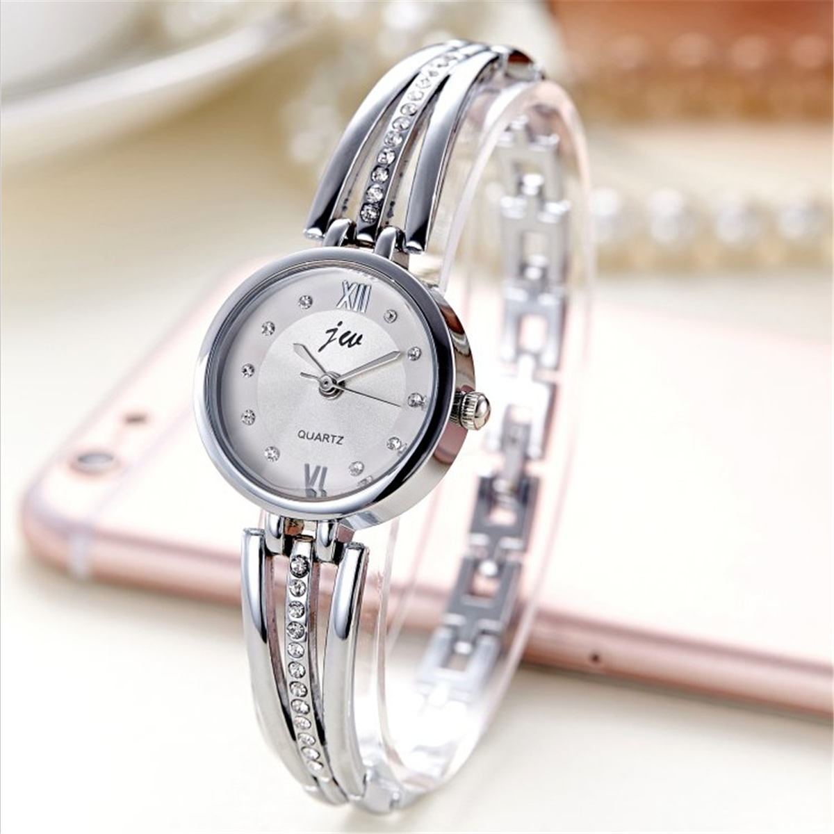Elegant Round Quartz Women's Watches display picture 6