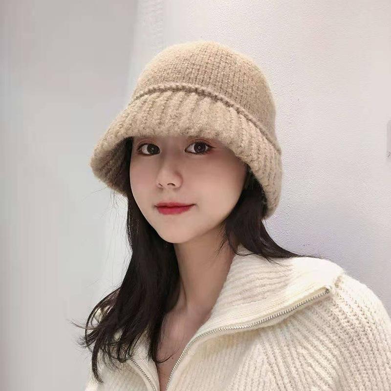 Women's Simple Style Letter Patch Wide Eaves Ear Warap Bucket Hat display picture 1