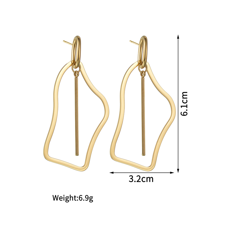 1 Pair Vintage Style Simple Style Irregular Plating Chain 304 Stainless Steel Titanium Steel 18K Gold Plated Drop Earrings display picture 1
