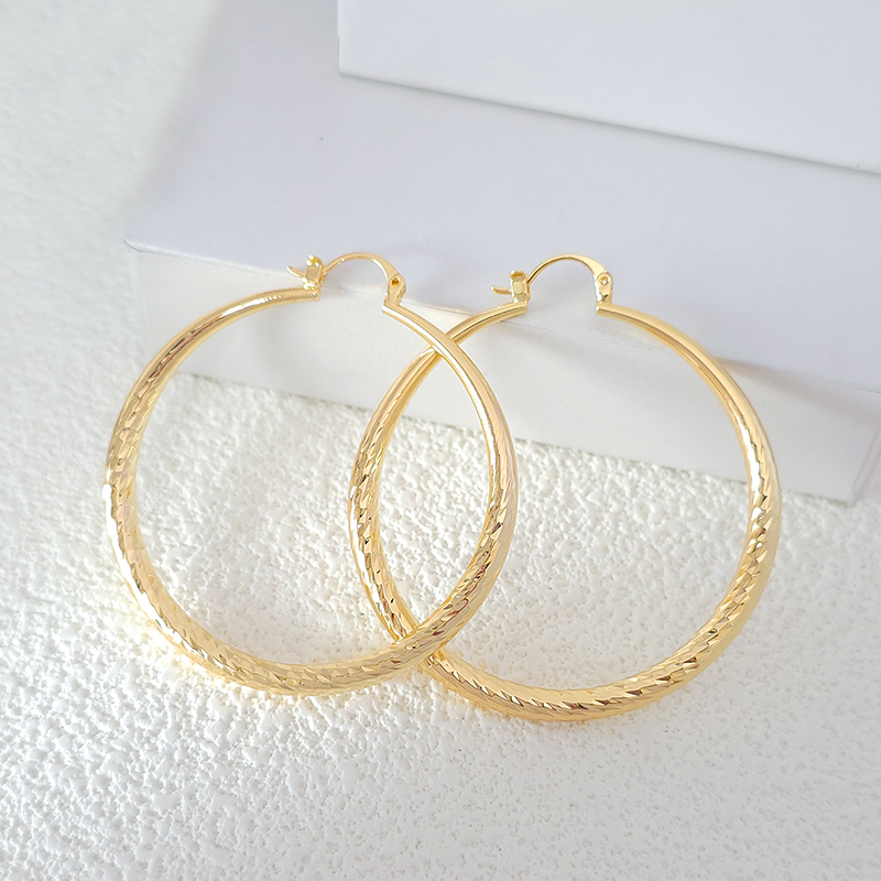 1 Pair Elegant Lady Round Plating Copper Gold Plated Earrings display picture 11