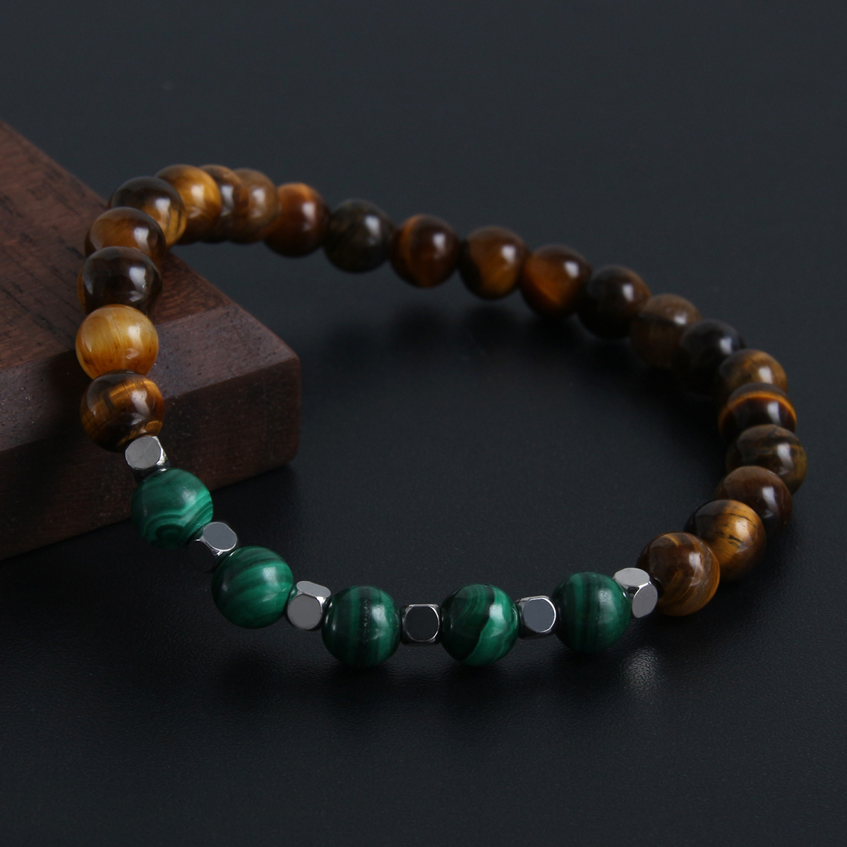 Classic Style Round Natural Stone Bracelets display picture 1