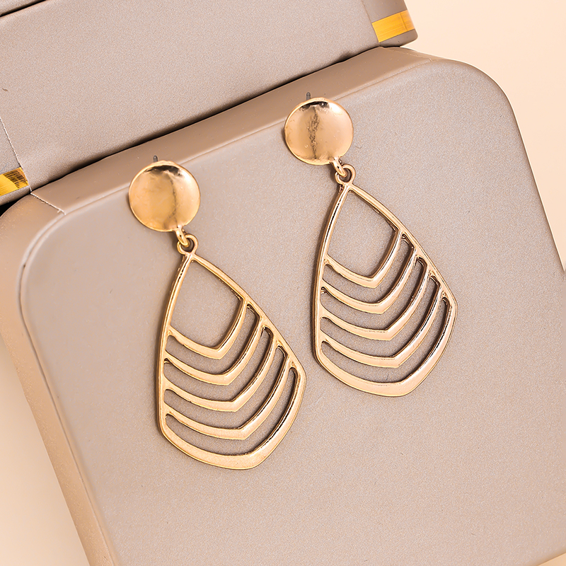 1 Pair Casual Simple Style Geometric Alloy Drop Earrings display picture 4