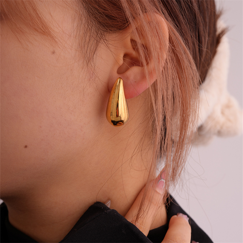 1 Piece Simple Style Classic Style Water Droplets Plating 304 Stainless Steel Copper Gold Plated Ear Studs display picture 5