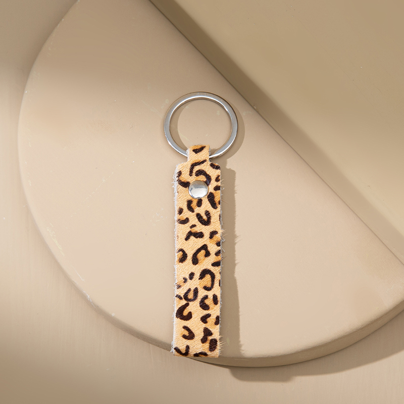 Vintage Style Leopard Pu Leather Alloy Bag Pendant Keychain display picture 3