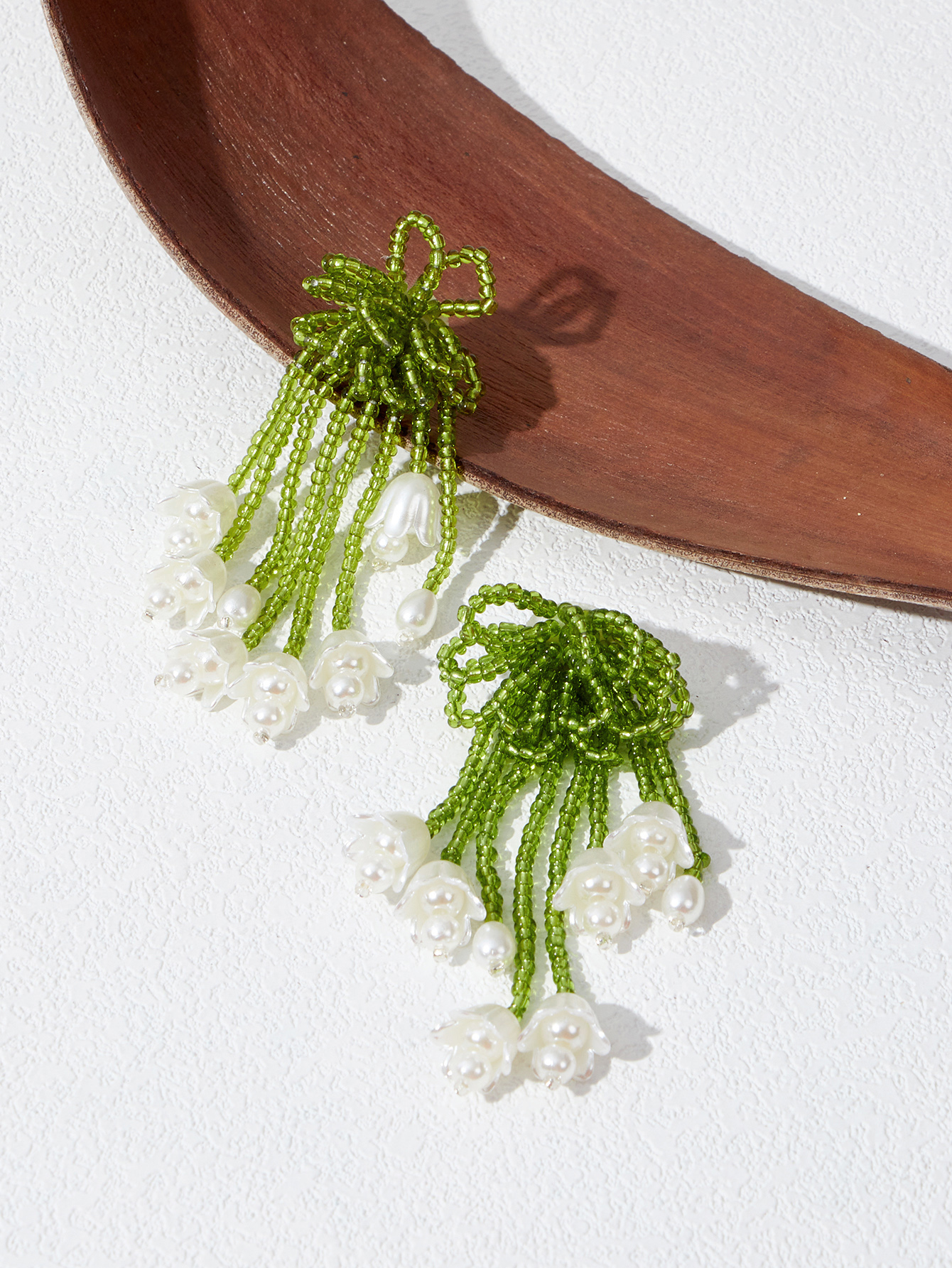 1 Pair Elegant Streetwear Flower Arylic Drop Earrings display picture 3