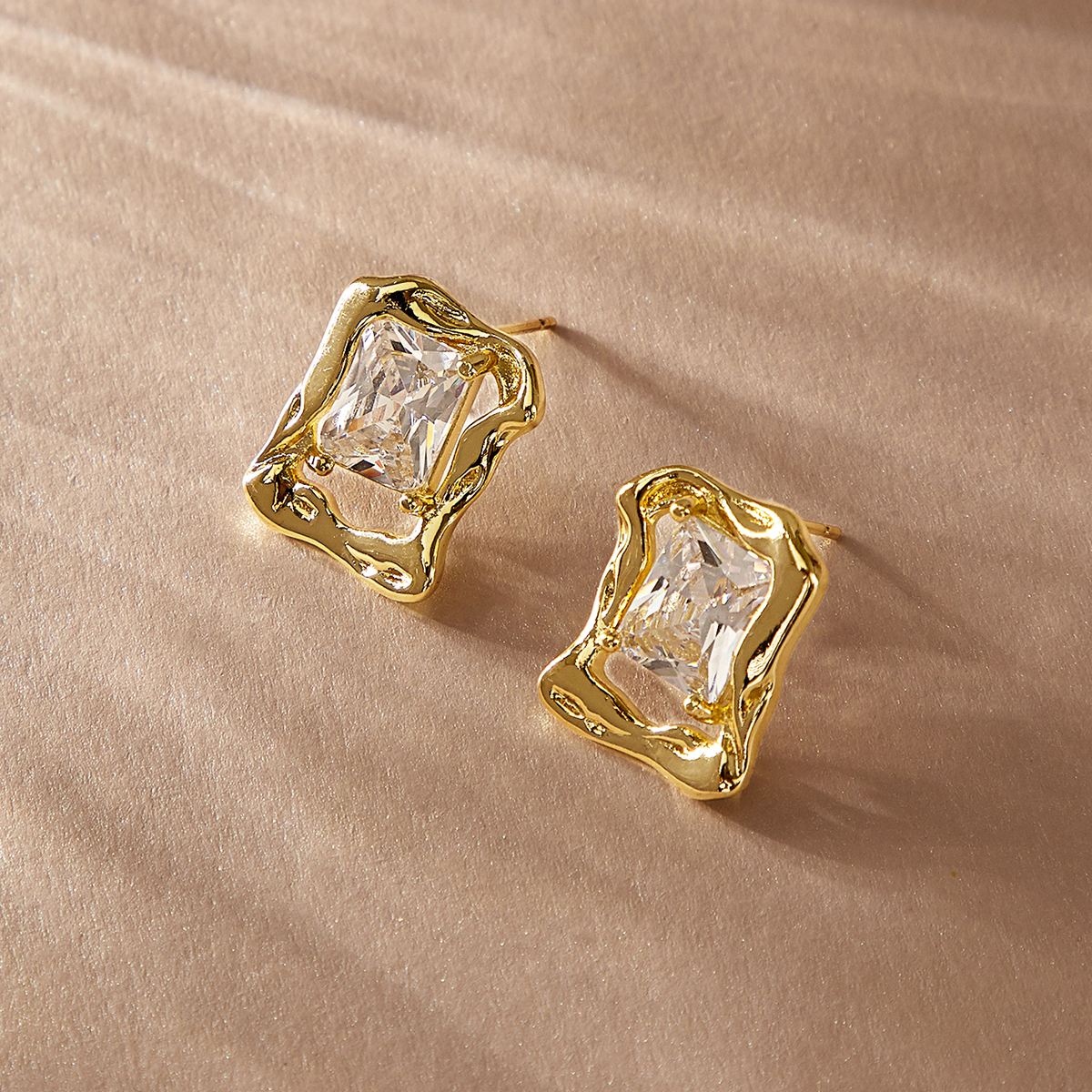1 Pair Simple Style Korean Style Square Inlay Copper Zircon Ear Studs display picture 7