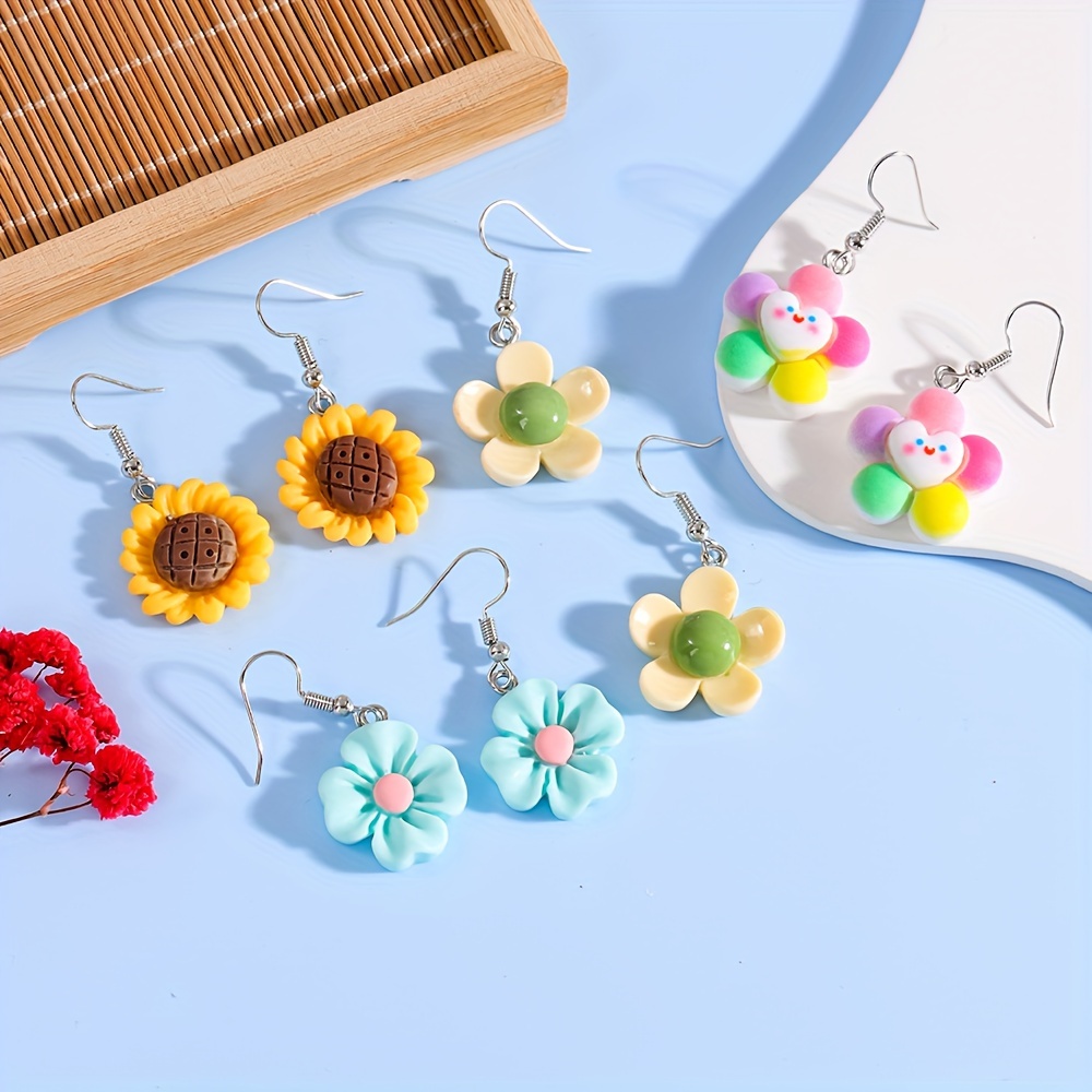 1 Pair Cute Flower Resin Drop Earrings display picture 2