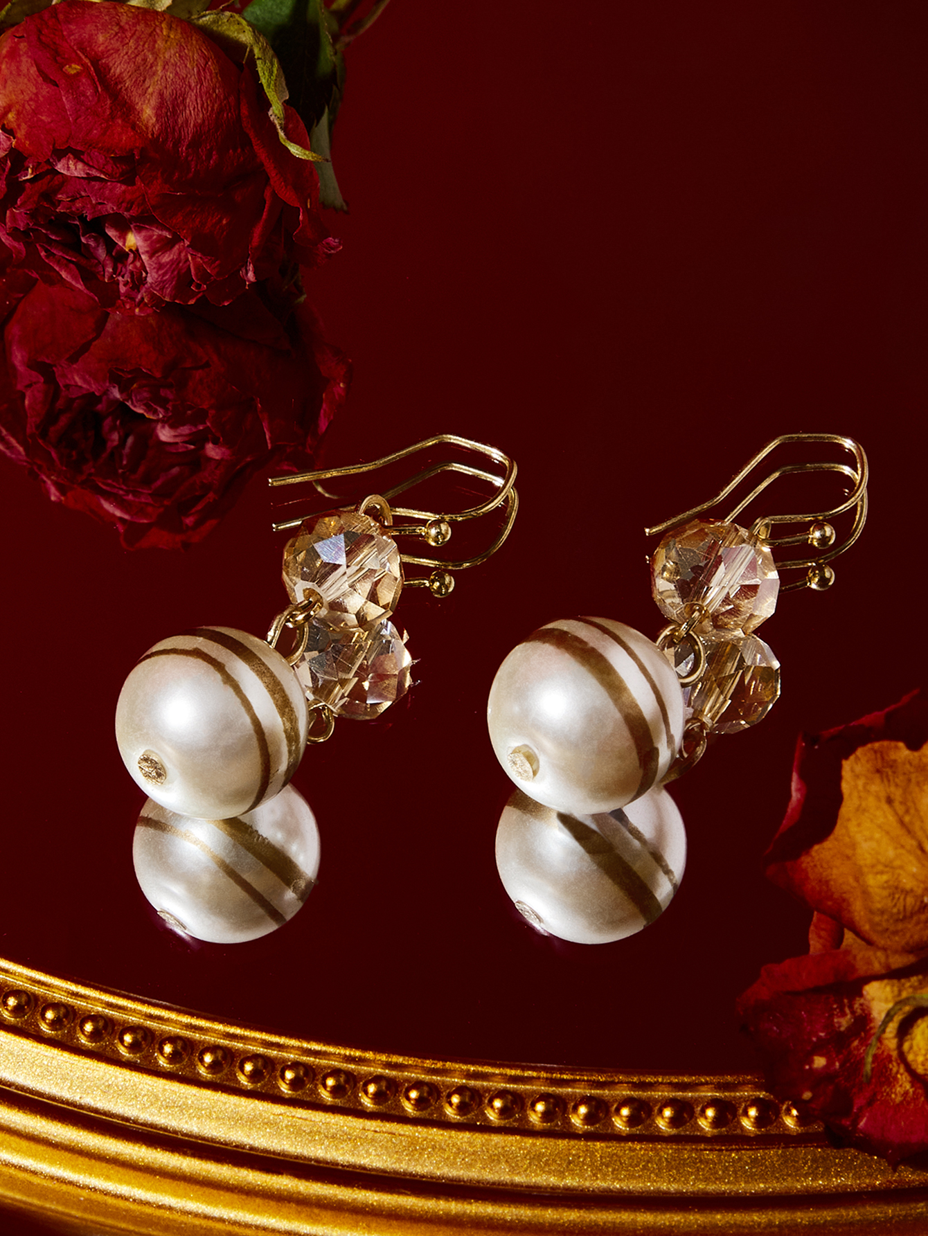 1 Paar Elegant Einfacher Stil Runden Inlay Legierung Künstlicher Kristall Künstliche Perlen Tropfenohrringe display picture 2
