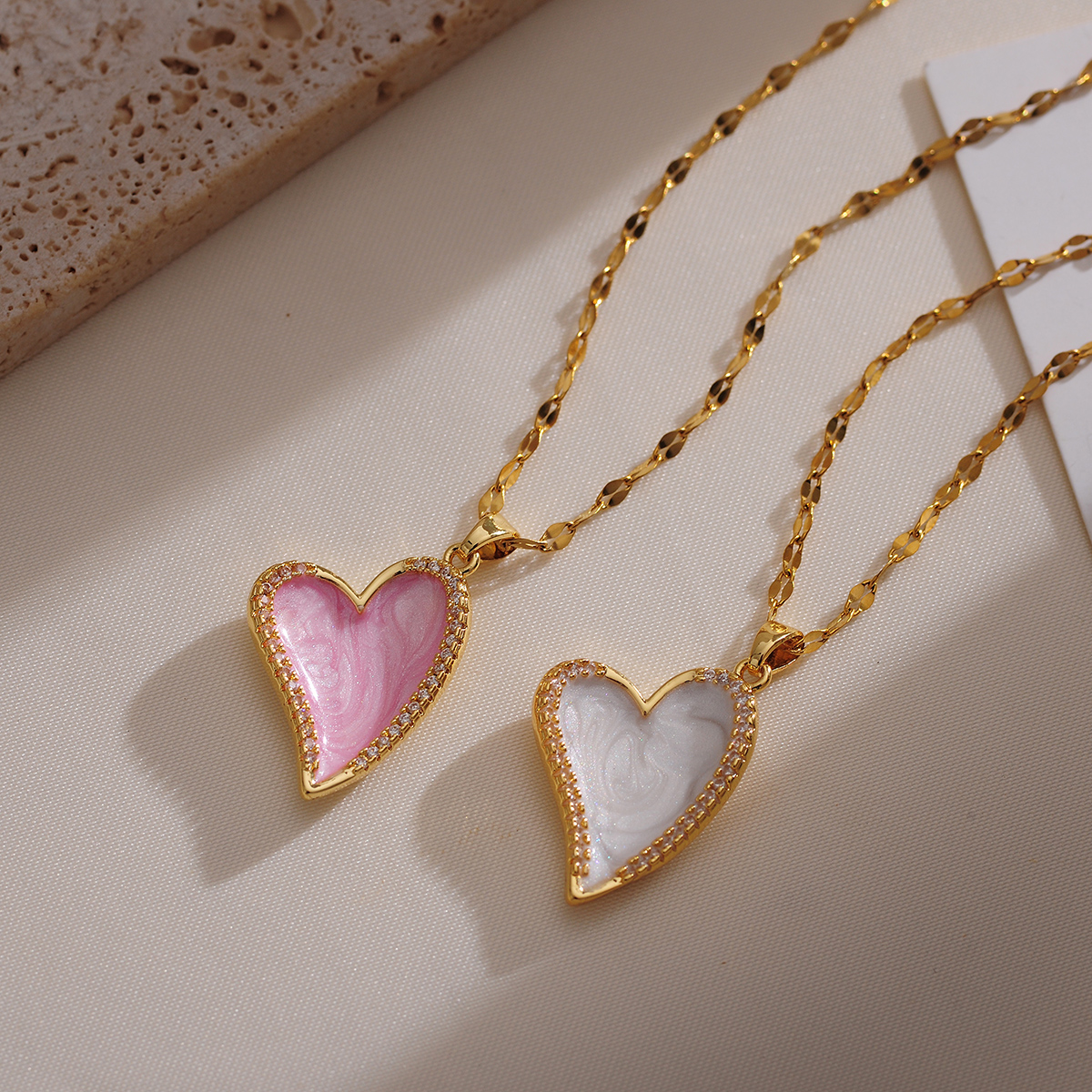 Elegant Sweet Simple Style Heart Shape Copper Enamel Plating Inlay Zircon 18k Gold Plated Pendant Necklace display picture 1