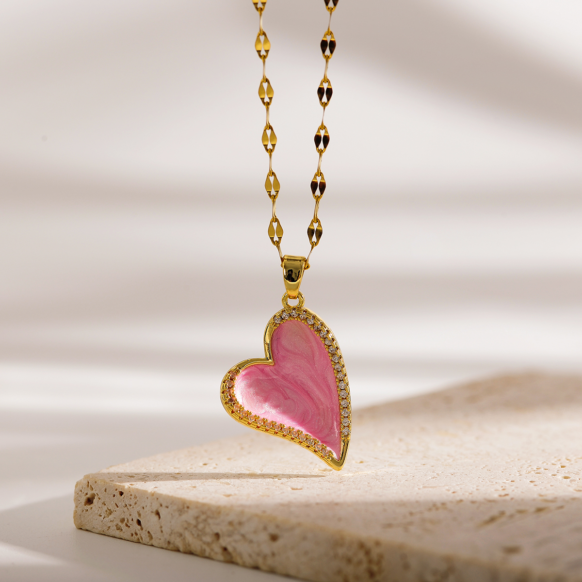 Elegant Sweet Simple Style Heart Shape Copper Enamel Plating Inlay Zircon 18k Gold Plated Pendant Necklace display picture 2