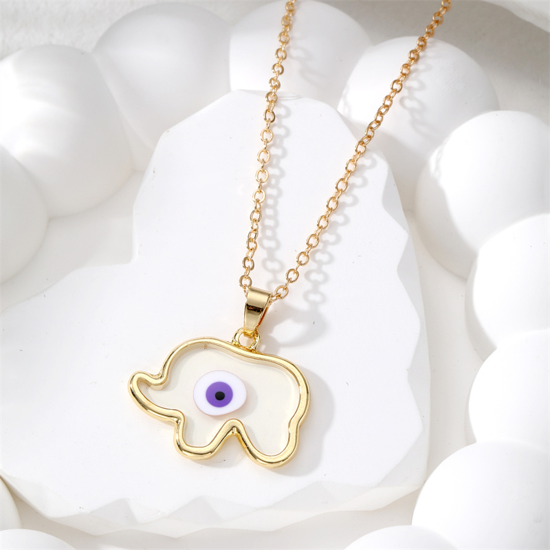 Simple Style Elephant Alloy Resin Women's Pendant Necklace display picture 4