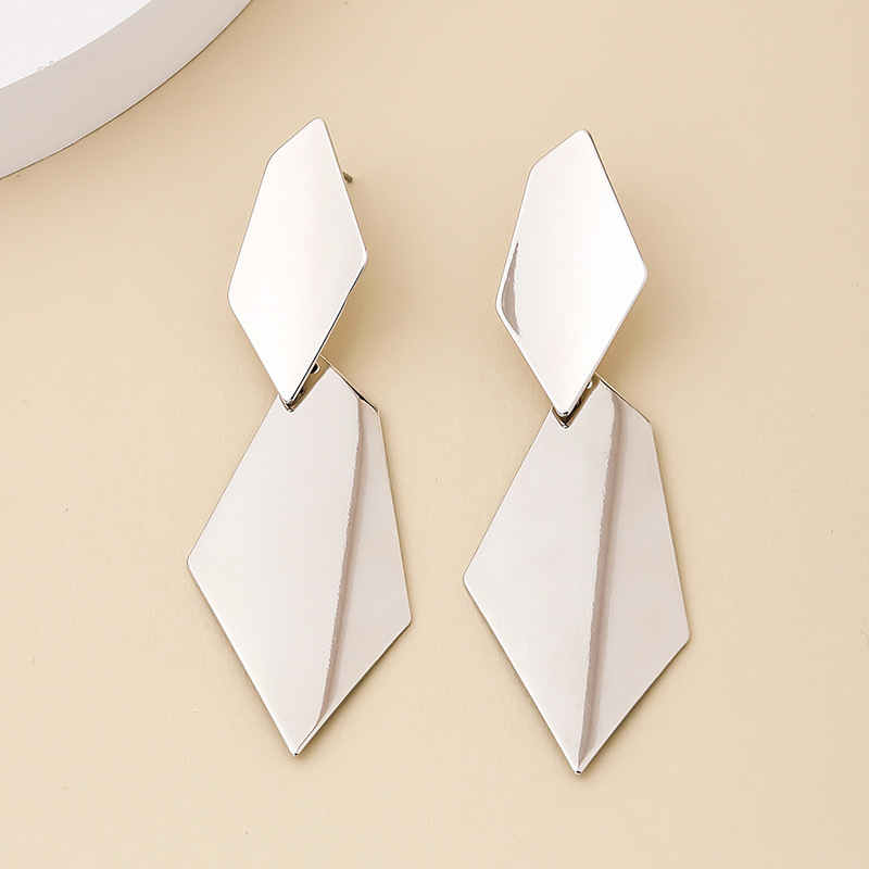 1 Pair Retro Square Alloy Drop Earrings display picture 5