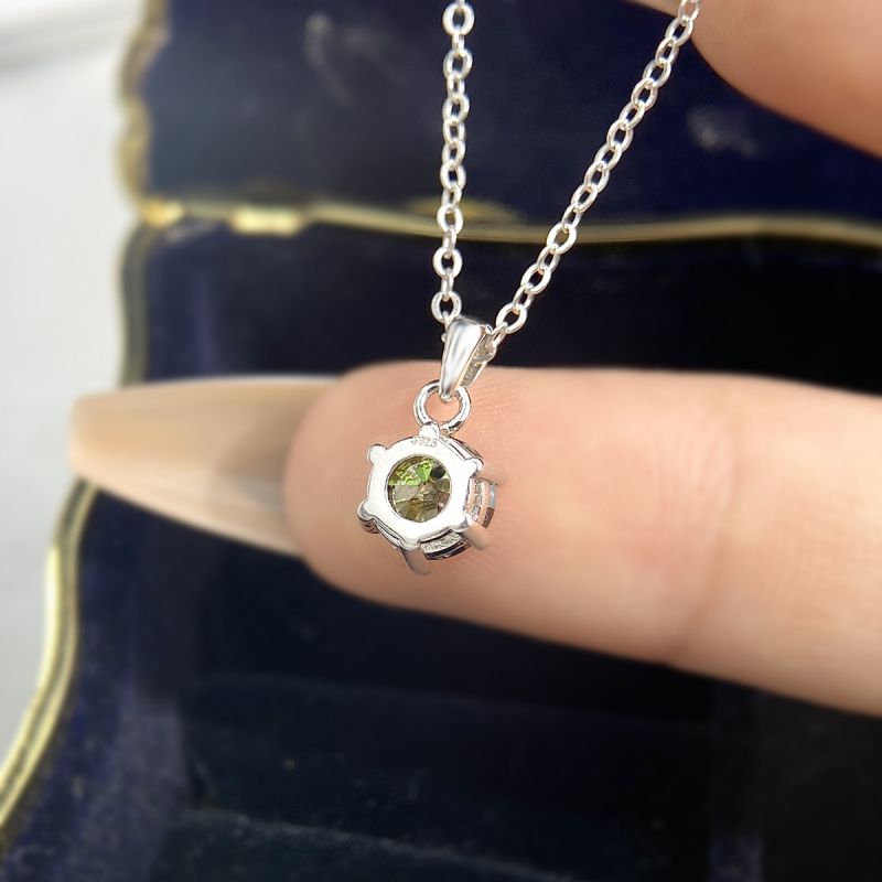 Casual Solid Color Sterling Silver Plating Inlay Moissanite White Gold Plated Necklace display picture 6