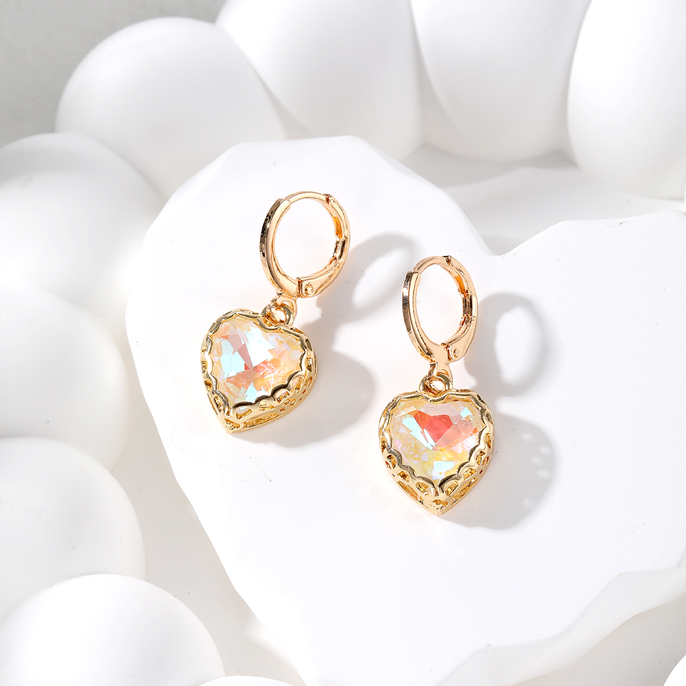 1 Pair Vintage Style Simple Style Heart Shape Inlay Alloy Glass Opal Drop Earrings display picture 1