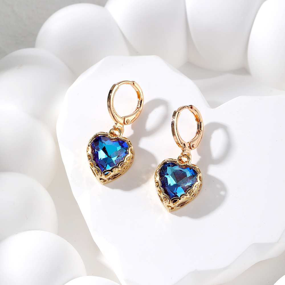 1 Pair Vintage Style Simple Style Heart Shape Inlay Alloy Glass Opal Drop Earrings display picture 6