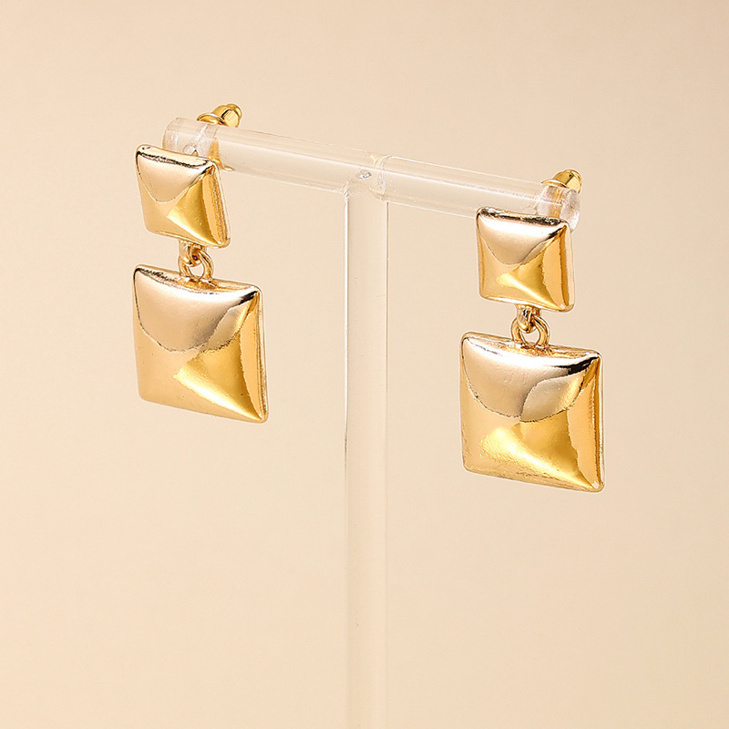 1 Pair Elegant Simple Style Square Plating Alloy Drop Earrings display picture 1
