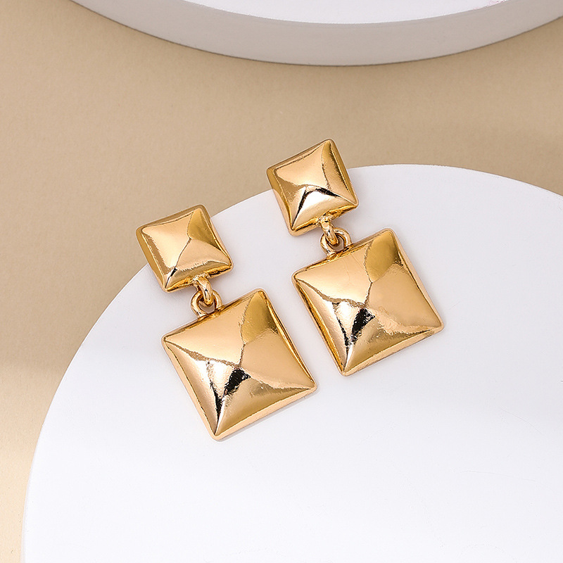 1 Pair Elegant Simple Style Square Plating Alloy Drop Earrings display picture 3