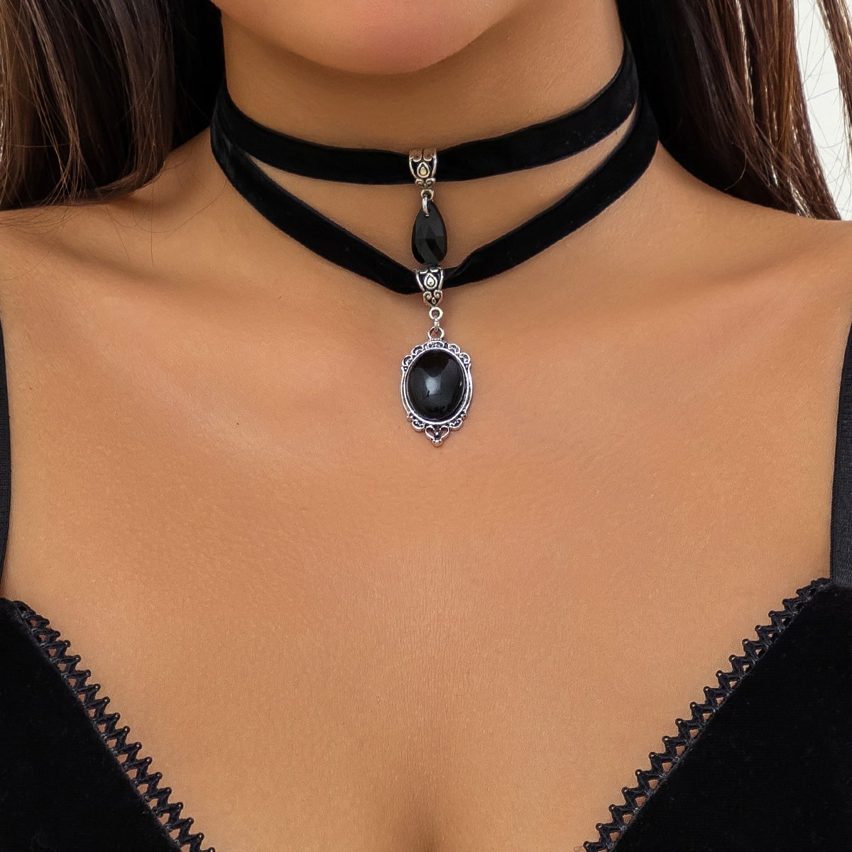 Retro Classic Style Round Water Droplets Alloy Korean Velvet Inlay Acrylic Women's Choker display picture 3