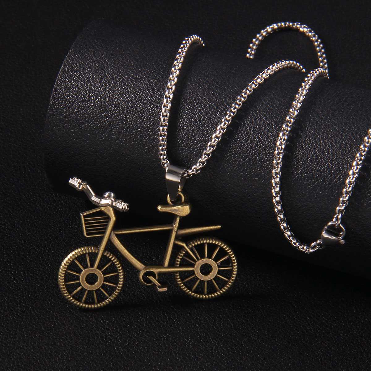 Vintage Style Bicycle 201 Stainless Steel Zinc Alloy Unisex Pendant Necklace display picture 9