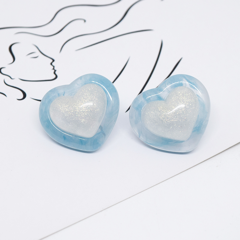 1 Pair Cute Heart Shape Resin Ear Studs display picture 1