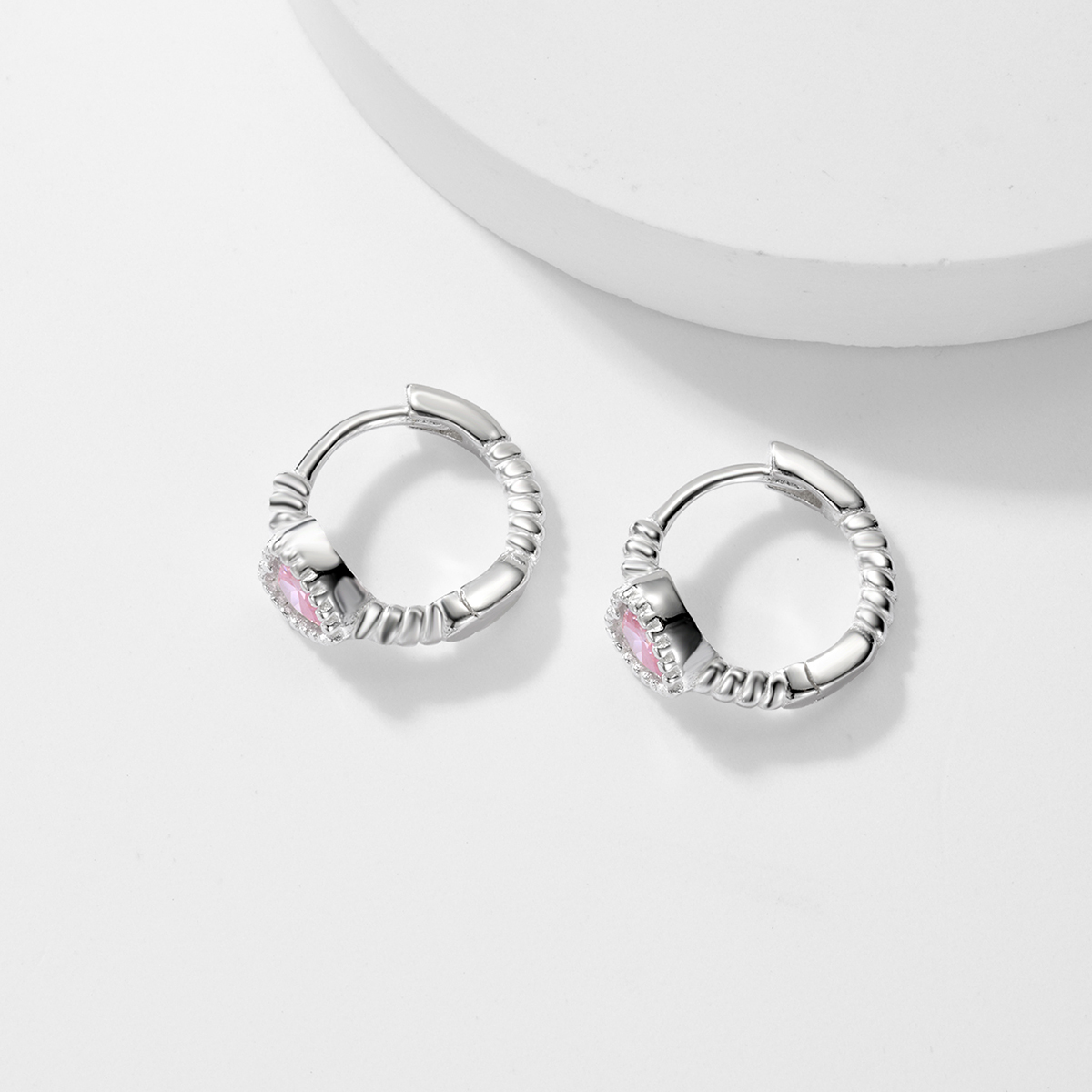 1 Pair Elegant Cute Sweet Heart Shape Inlay Sterling Silver Zircon Earrings display picture 10