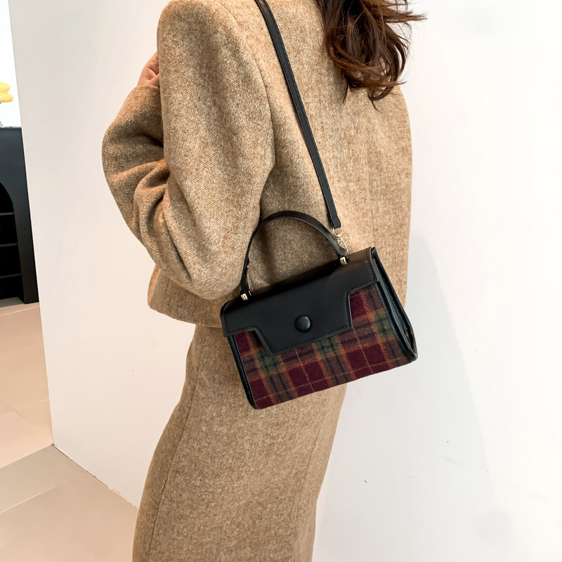Women's Woolen Color Block Vintage Style Square Flip Cover Handbag display picture 6