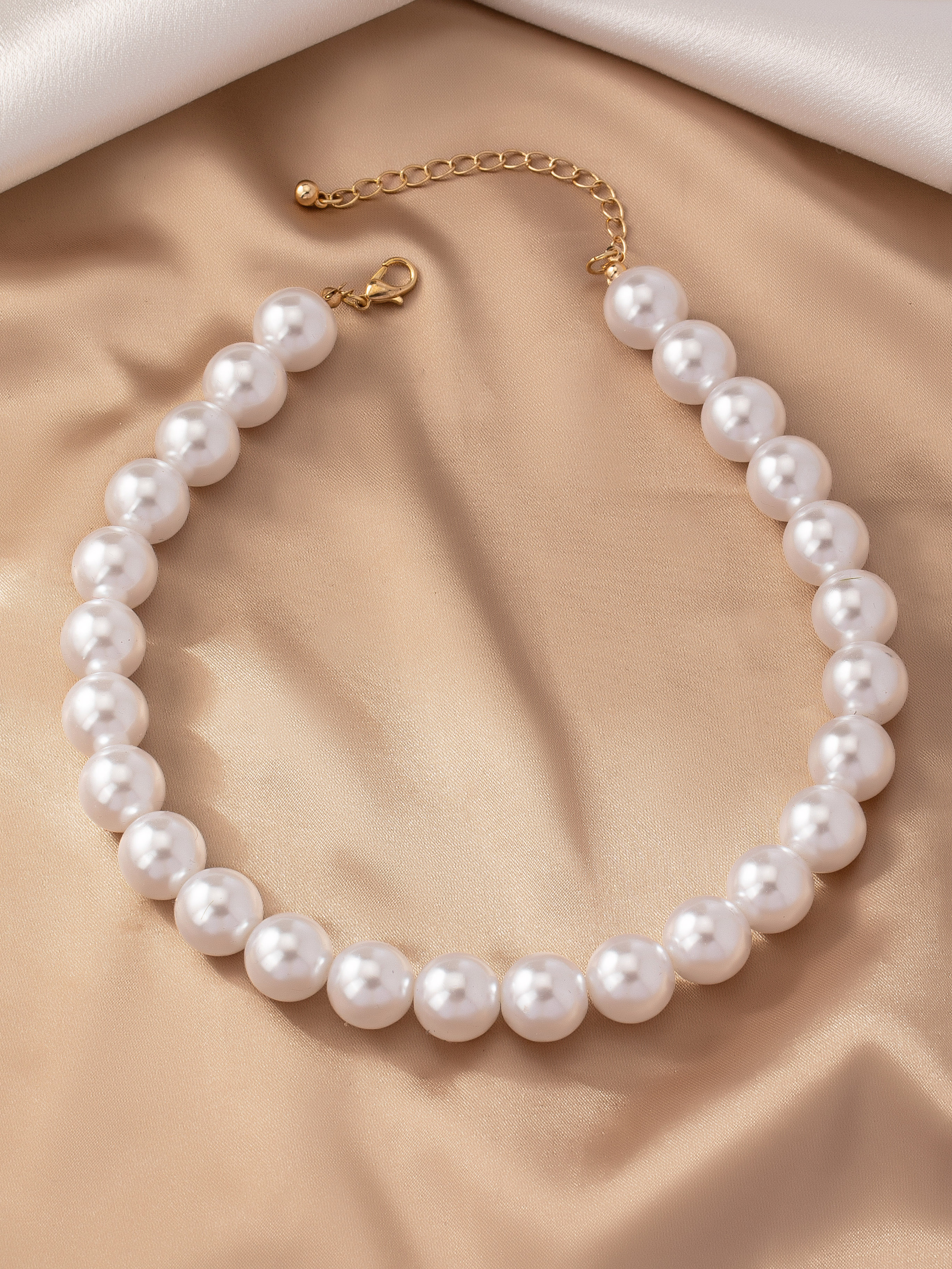 Simple Style Round Beaded Alloy Women's Necklace display picture 4