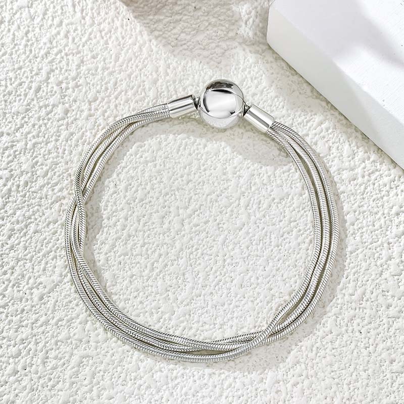 Simple Style Commute Round Sterling Silver Plating Silver Plated Bracelets display picture 1