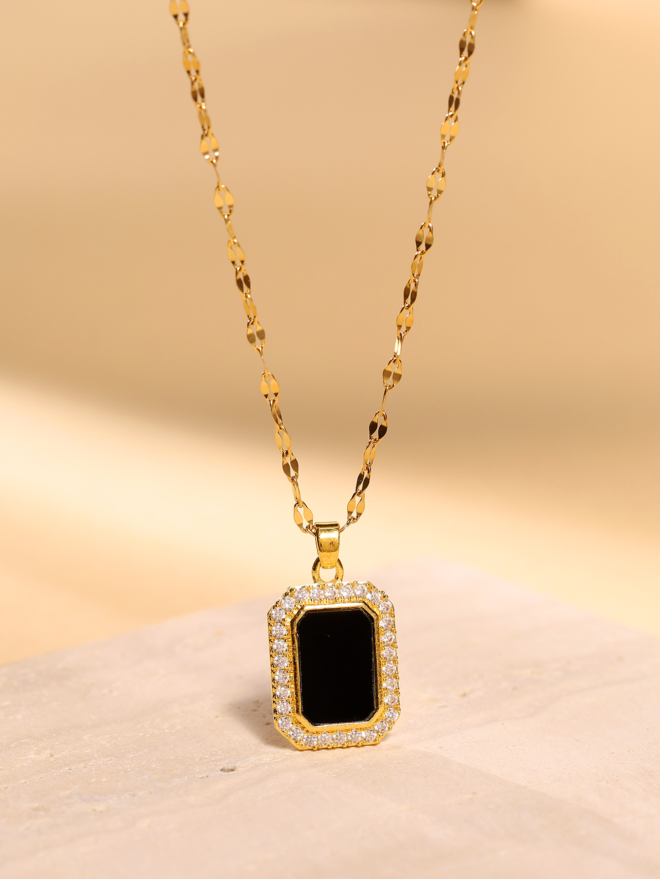 Glam Simple Style Rectangle Stainless Steel Plating Inlay Zircon 18k Gold Plated Pendant Necklace display picture 3