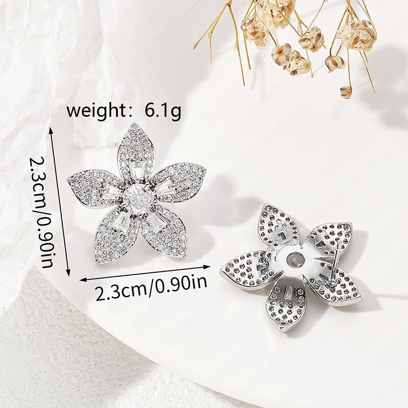 1 Pair Ig Style Elegant Flower Inlay Copper Zircon Ear Studs display picture 1