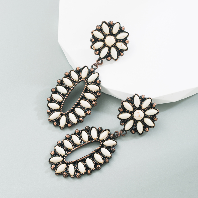 1 Pair Retro Oval Flower Plating Inlay Alloy Turquoise Drop Earrings display picture 5